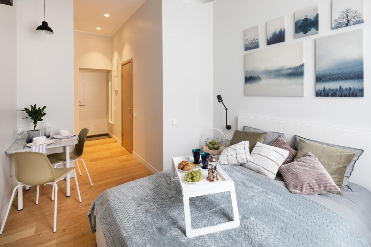 Modern Design Studio Apartment In Riga Center 외부 사진
