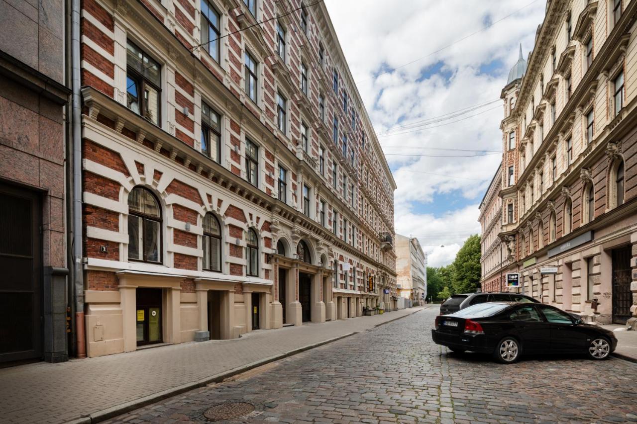 Modern Design Studio Apartment In Riga Center 외부 사진